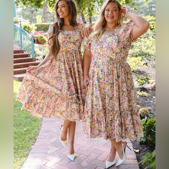 Dresses & Skirts - Floral Ruffle Sleeve Women’s Dress